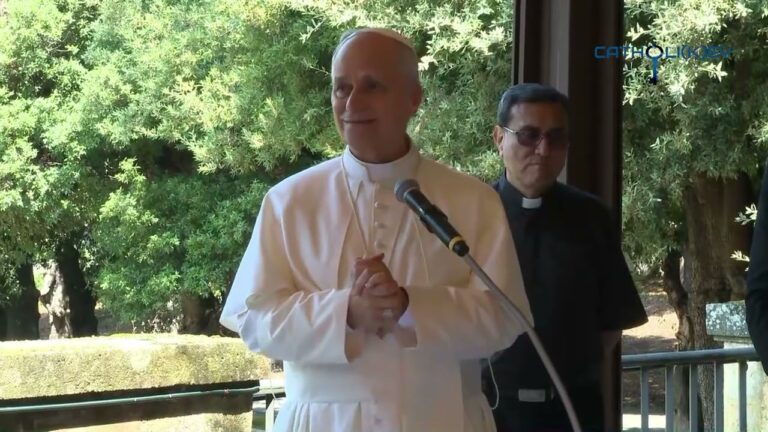 Papa Leone XIV a pranzo con i poveri: Fraternità a Castel Gandolfo